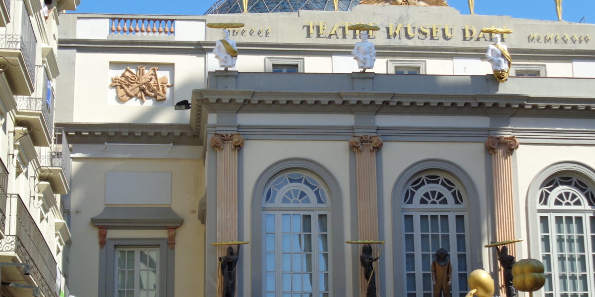 Průčelí muzea Salvadora Dalího ve Figueres, foto: Táňa Pikartová