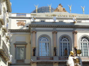 Průčelí muzea Salvadora Dalího ve Figueres, foto: Táňa Pikartová